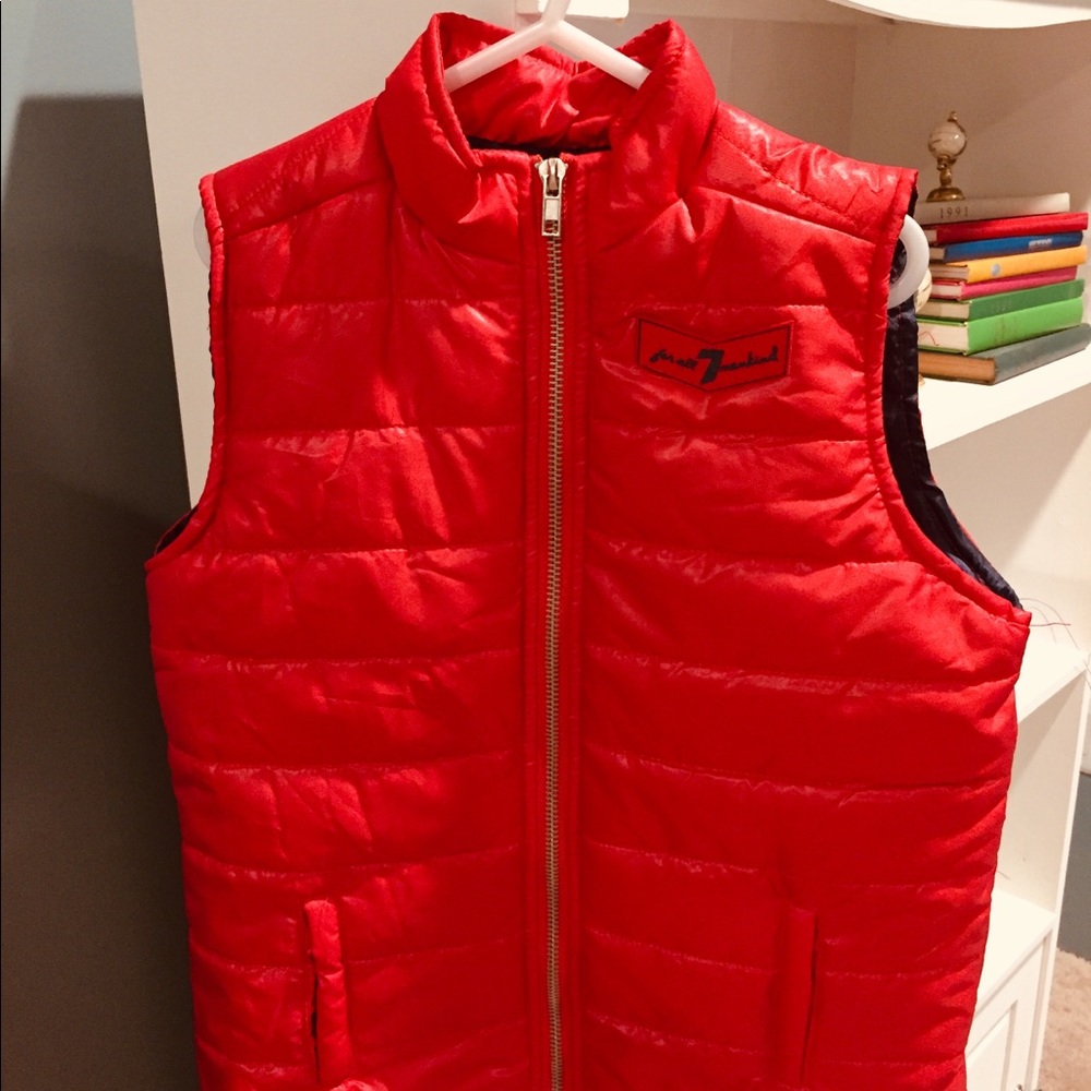 NWT PUFFER VEST - Picture 2 of 6